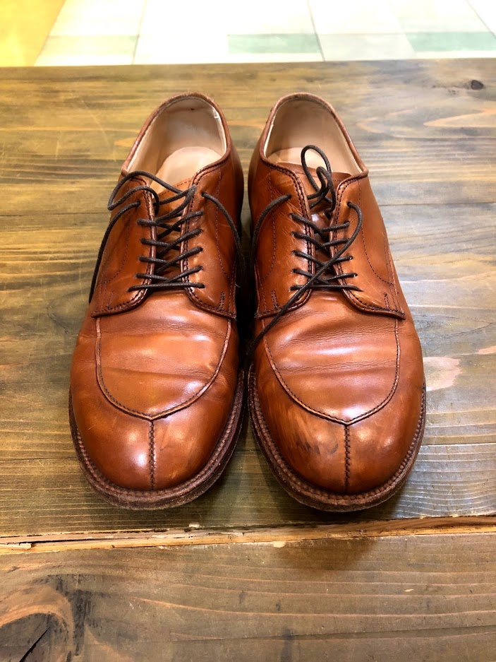 オールデン54420Vチップカーフの靴磨き